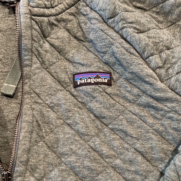 EUC Patagonia Women’s Quilted Hoodie - Green Medium - Picture 2 of 5